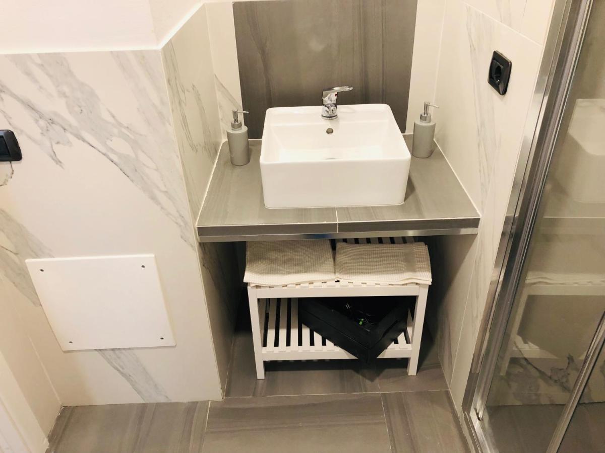 Domus Studio 25 Bed & Breakfast Napoli Dış mekan fotoğraf