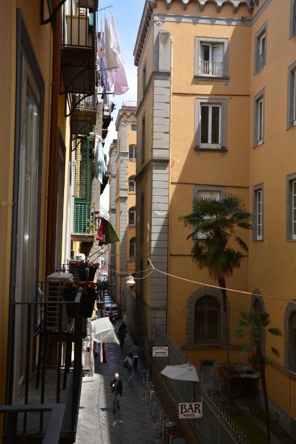 Domus Studio 25 Bed & Breakfast Napoli Dış mekan fotoğraf